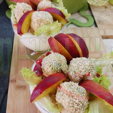 Бисквитен плодов млечен десерт 