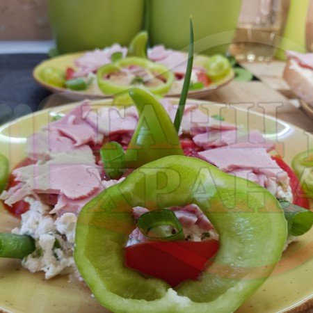 Българска доматена сурова супа 