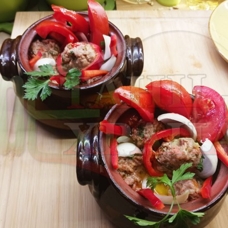 Гювечета с кюфтенца 