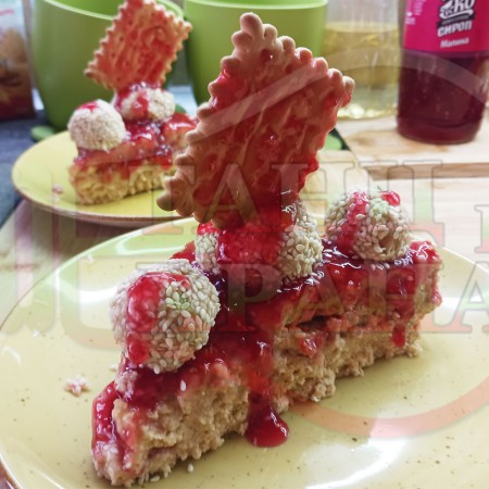 Бисквитена плодова млечна мини торта 