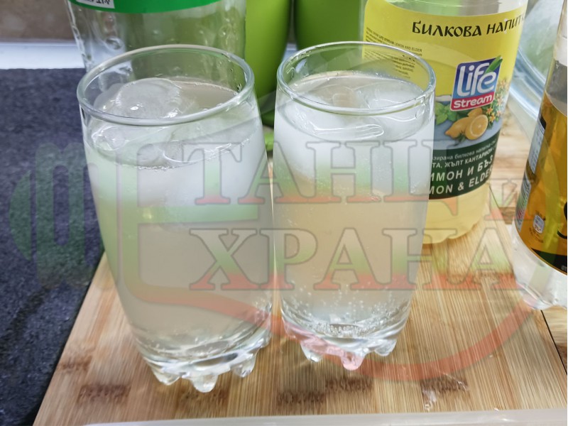 Освежаваща газирана безалкохолна напитка 