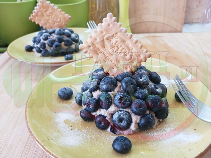 Бисквитени мини топчести торти 