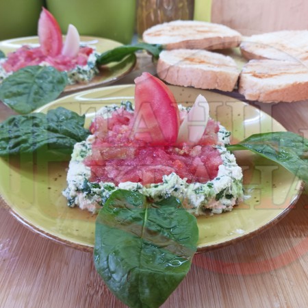 Българска доматена студена супа 