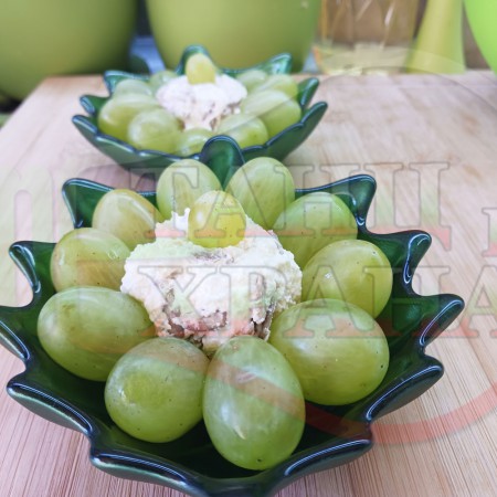 Българска студена сладко солена салата 