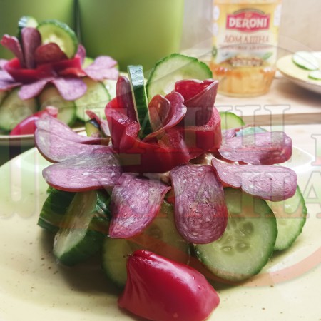 Българска червеночушкова сурова салата 