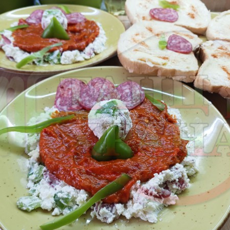 Българска лютенична сурова супа 