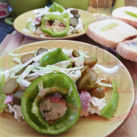 Българска майонезена сурова салата 