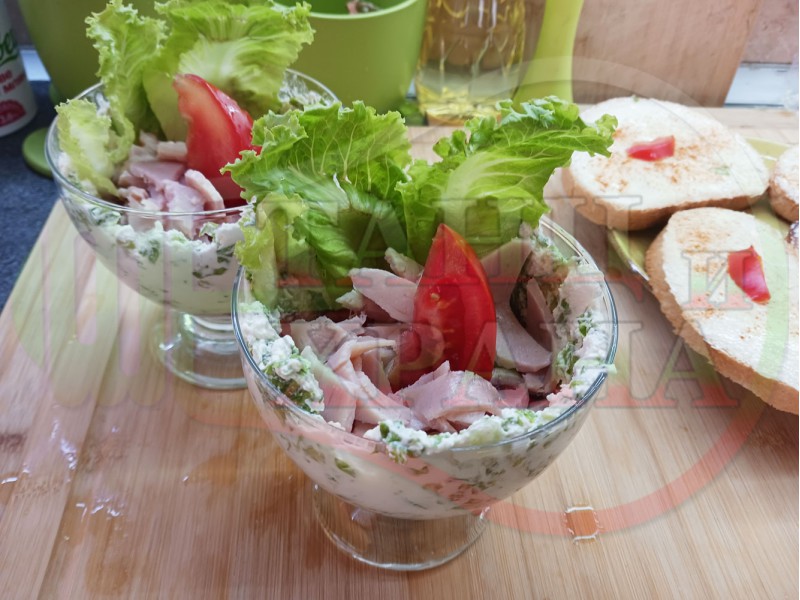 Българска доматена сурова супа 