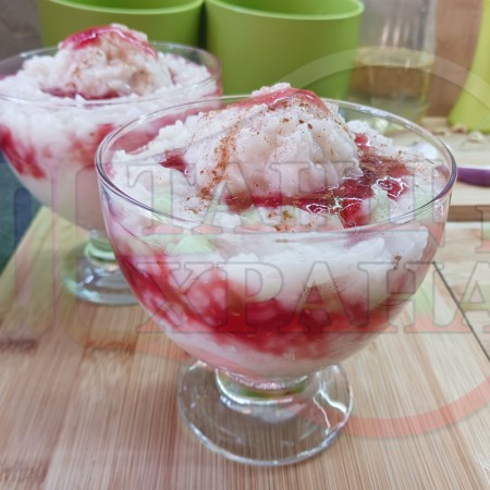 Млечен оризов сладък десерт 