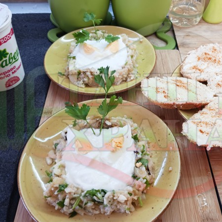 Българска зелево оризова млечна яхния 