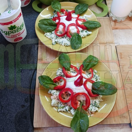 Българска млечна сурова салата 