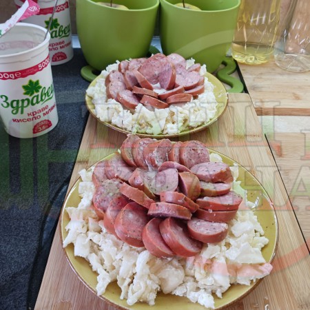 Българска млечна салата 